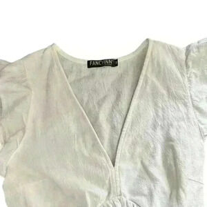 FancyInn NY &‎ London Medium White Cotton Blend V-neck Cropped Top w/Ruffles